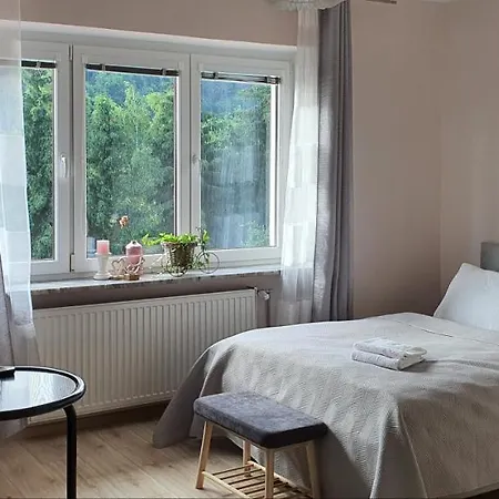 Tu 27 Apartment *