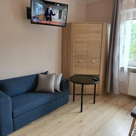 Tu 27 Apartment *