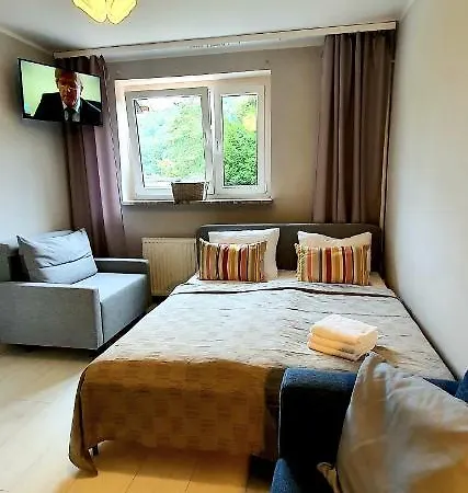 Tu 27 Apartment *